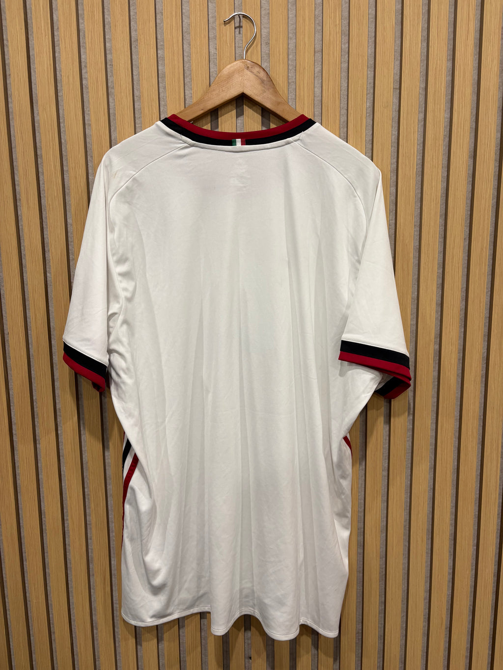 AC Milan 2010-11 Away Shirt