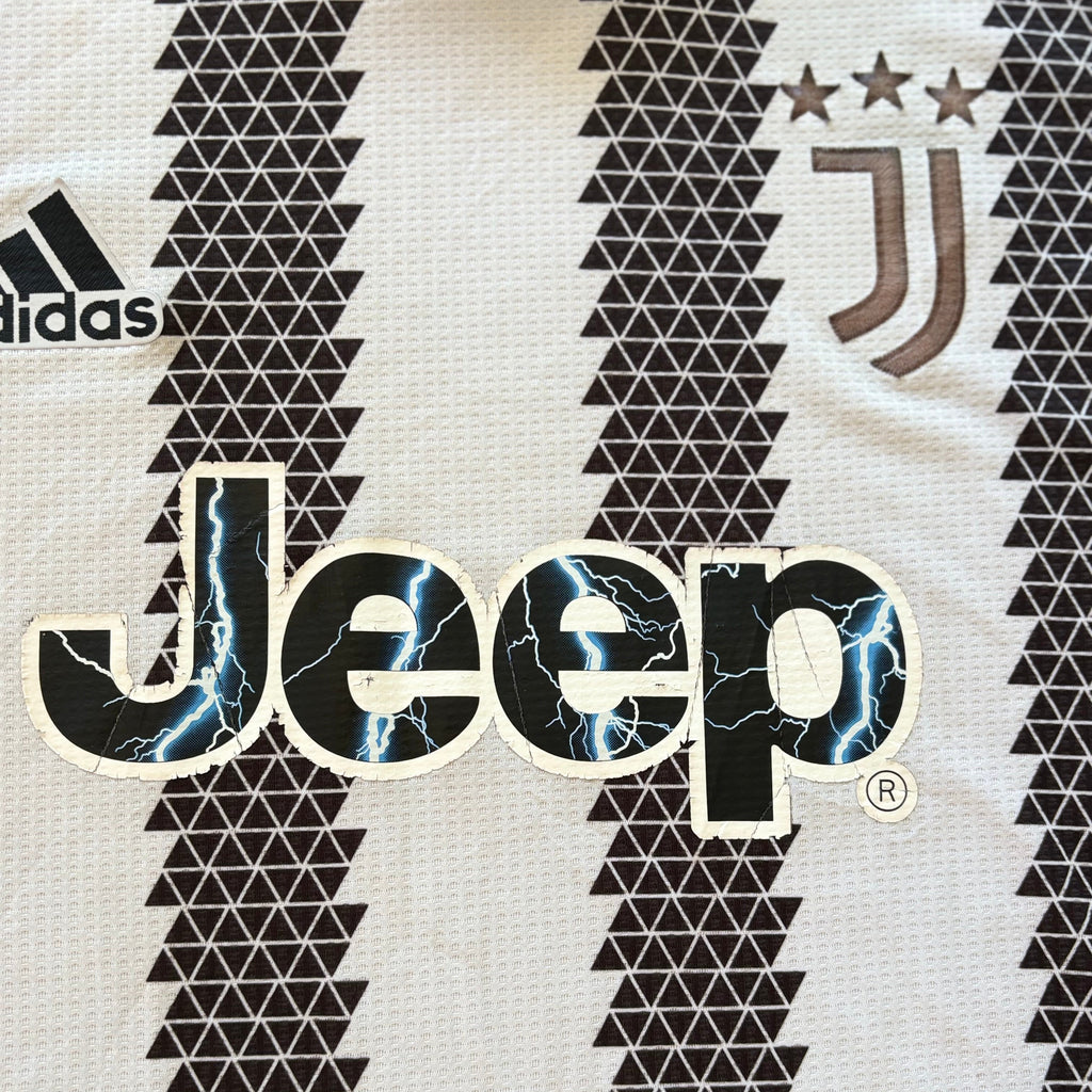 Juventus 2022 Home Shirt (Medium)
