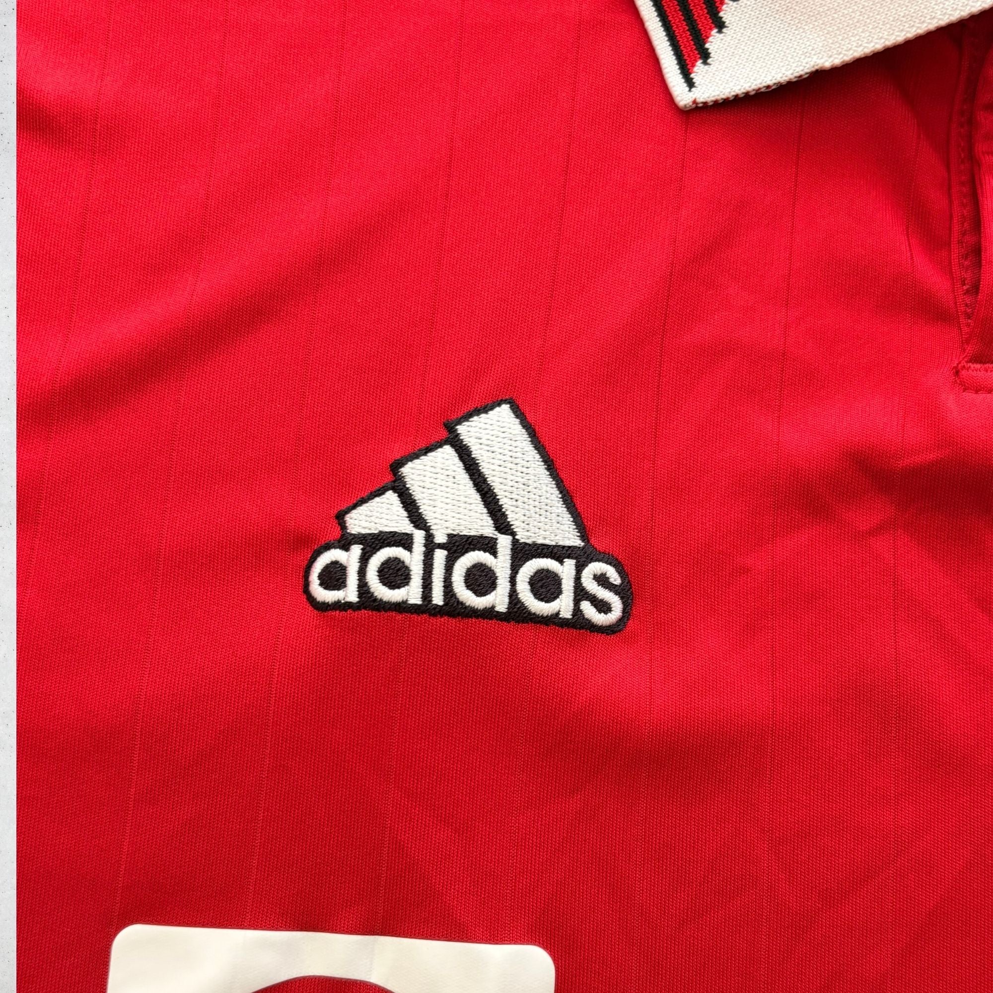 Manchester United 2022 Home Shirt (Small)