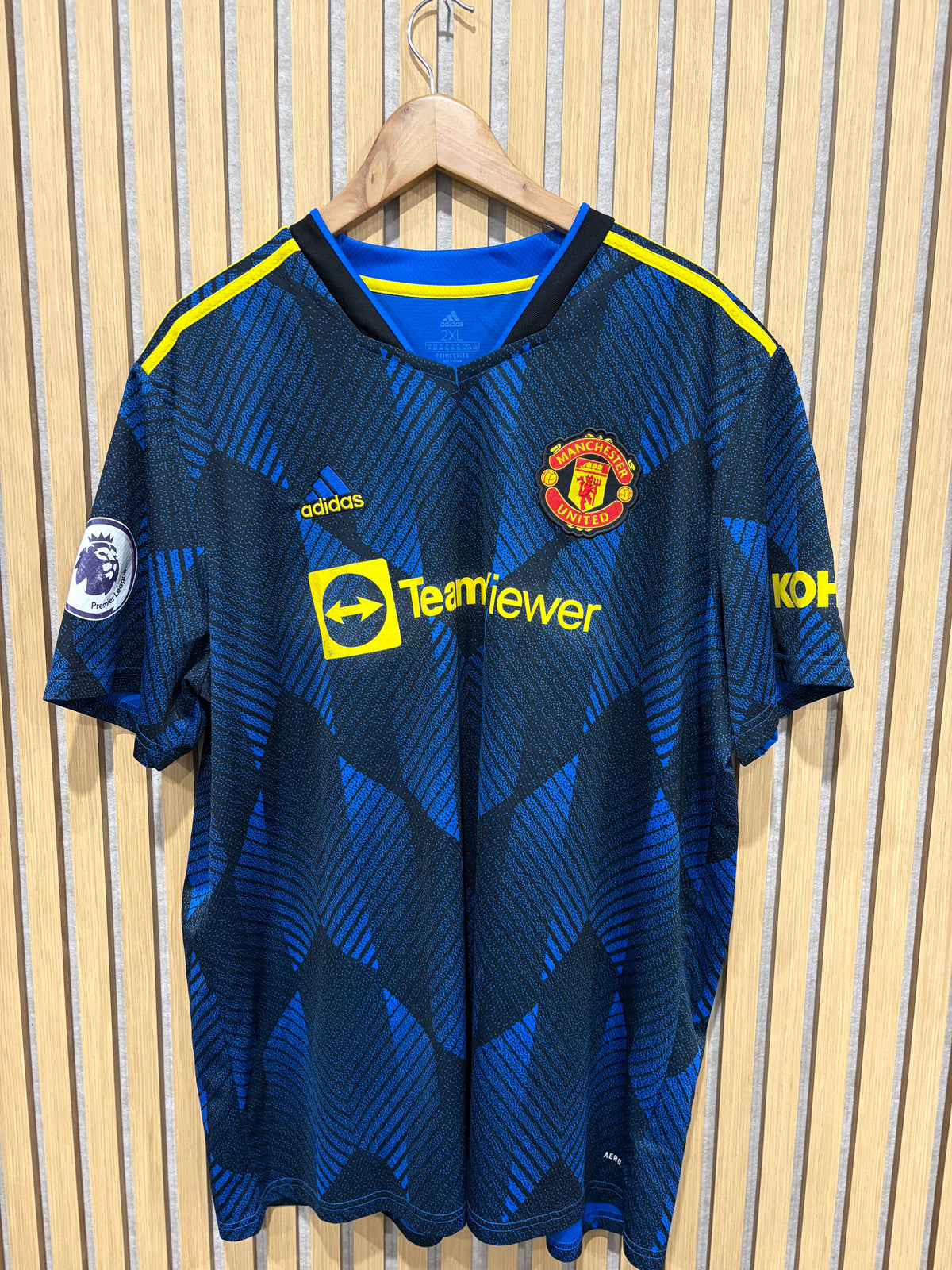 Manchester United 2021-22 Third Shirt Mata 8