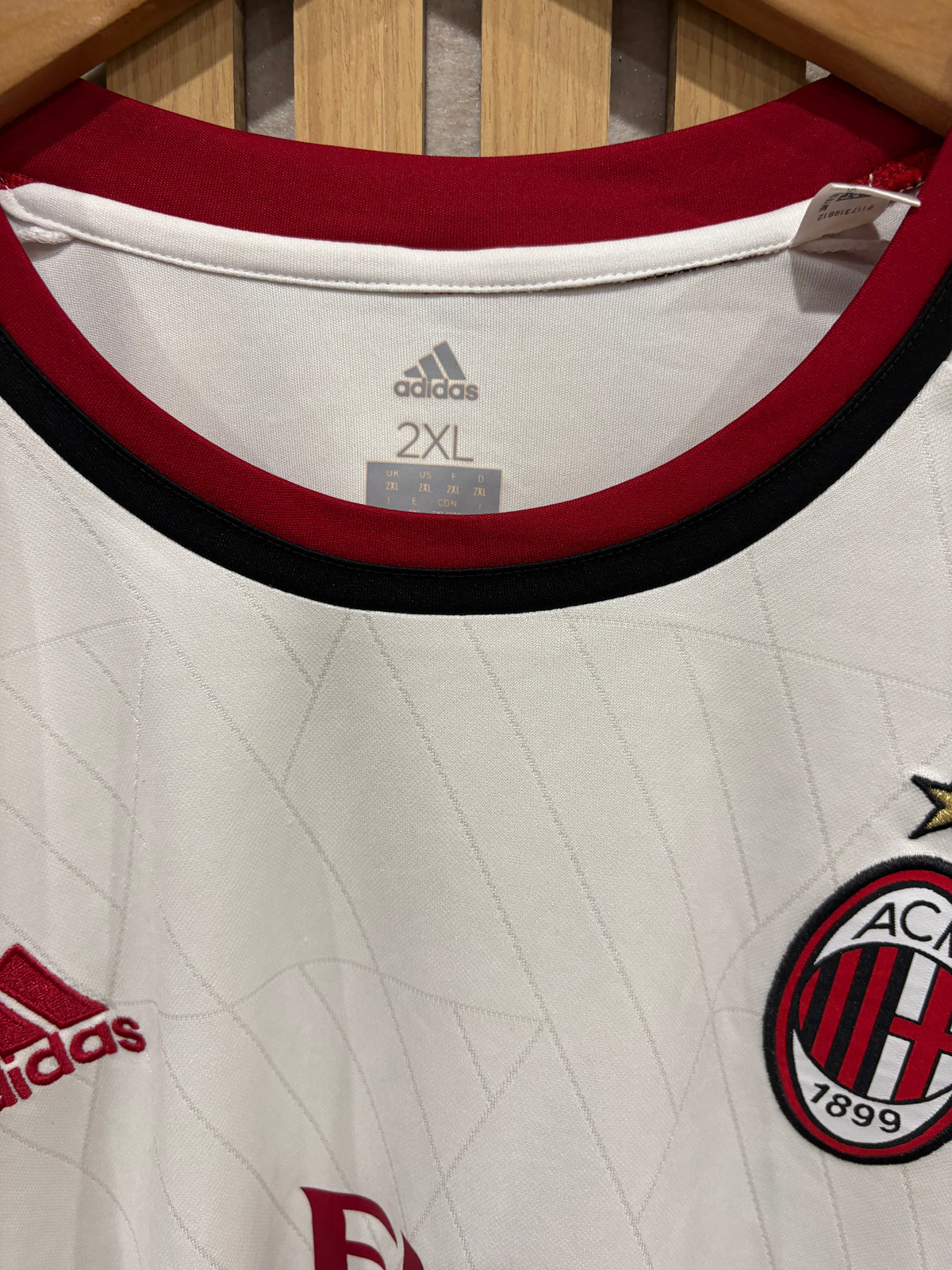 AC Milan 2010-11 Away Shirt