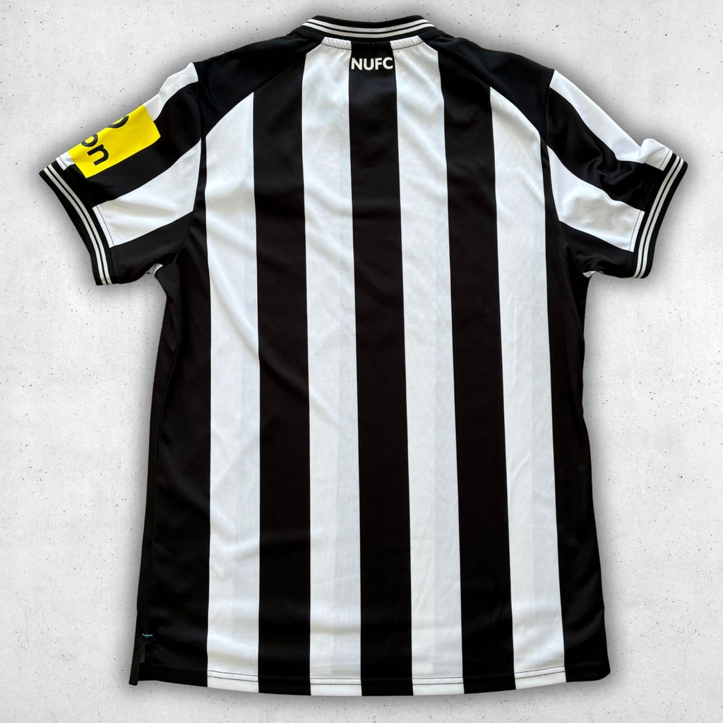 Newcastle United 2023 Home Shirt (Medium)
