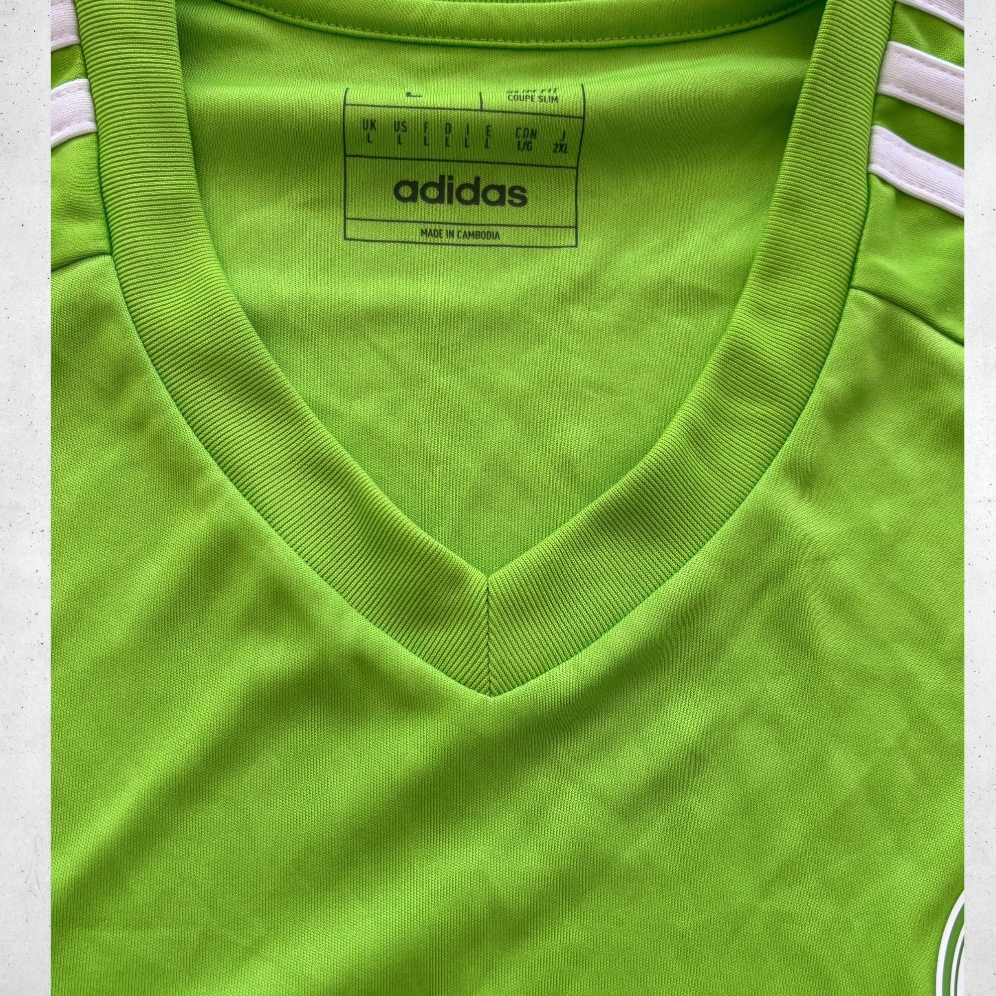 Leicester City 2023 Goalkeeper Shirt (Large)