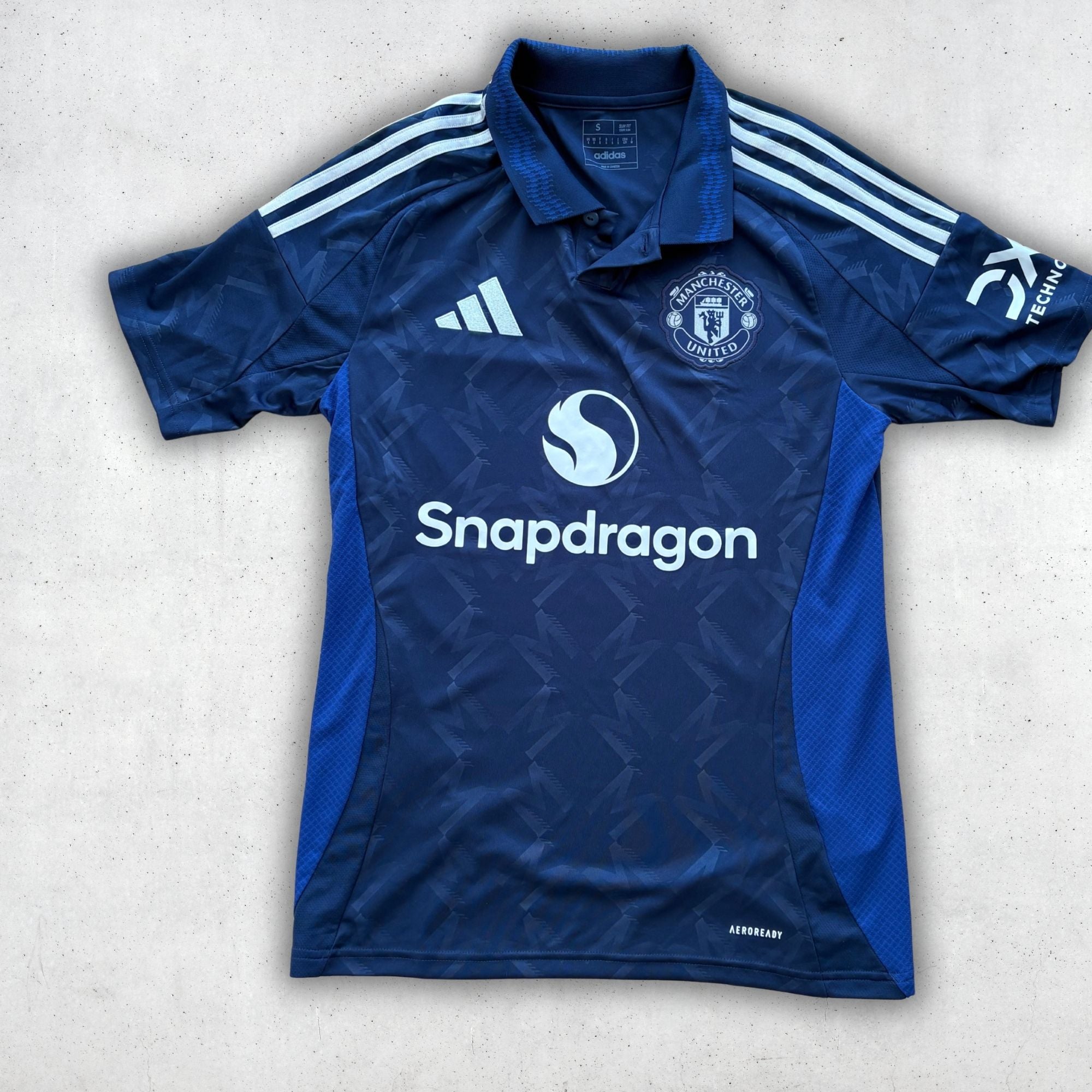 Manchester United 2024 Away Shirt (Small)