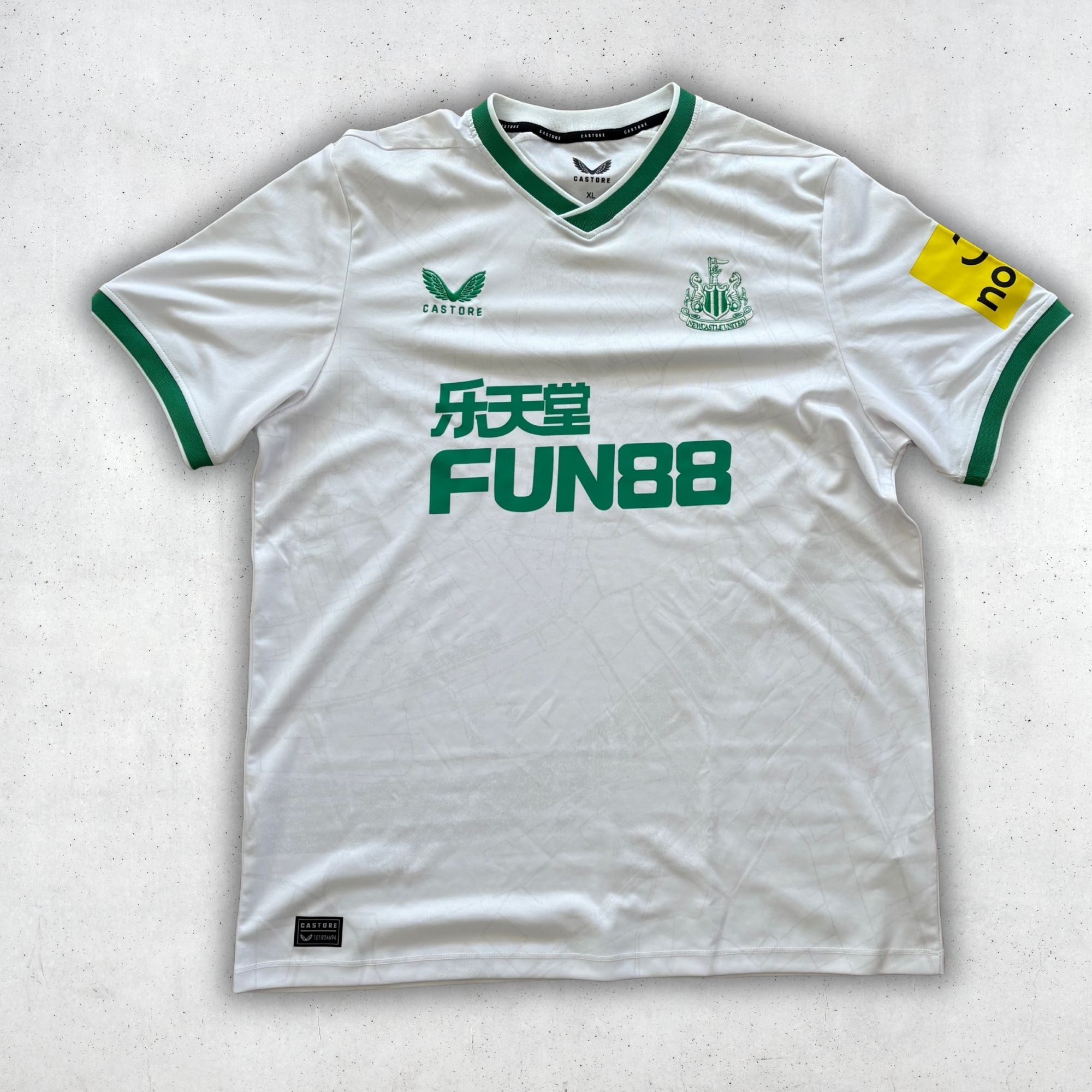 Newcastle United 2022 Third Shirt (XL)