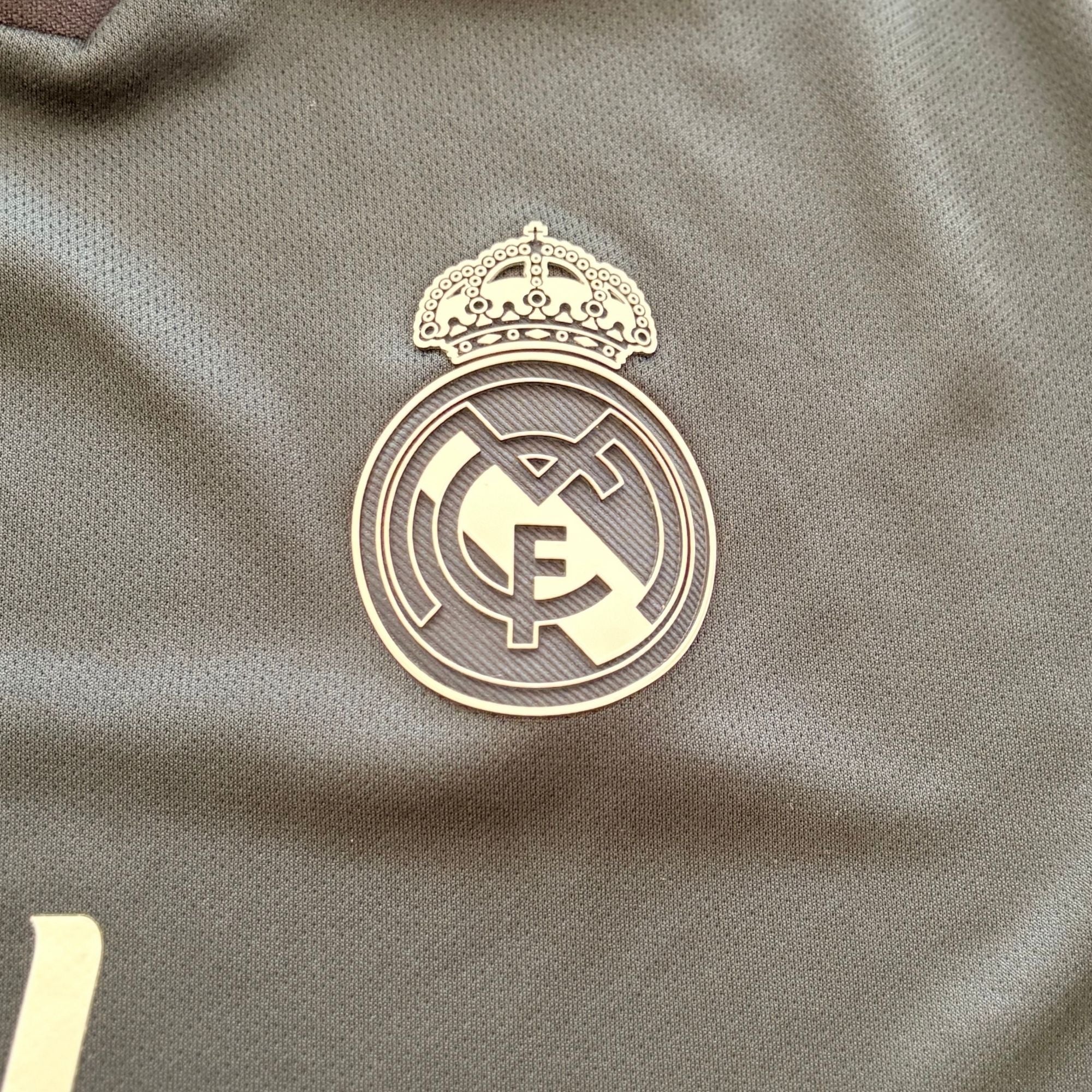 Real Madrid 2018 Away Shirt (Small)